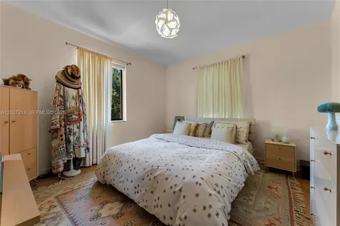 6121 La Gorce Drive Miami Beach FL 33140