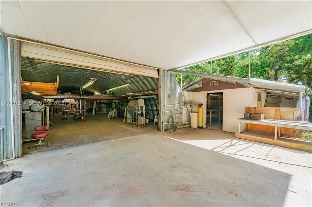 1040 Kirby Thompson Road Other City - In The State Of Florida FL 33935
