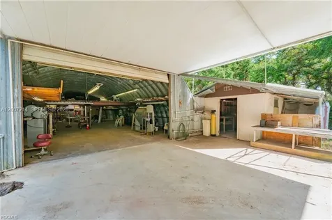 1040 Kirby Thompson Road Other City - In The State Of Florida FL 33935