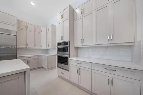 11900 SW 14th Place Davie FL 33325