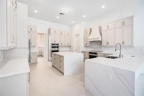 11900 SW 14th Place Davie FL 33325