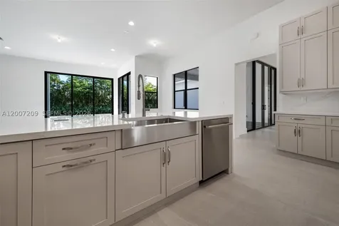 11900 SW 14th Place Davie FL 33325