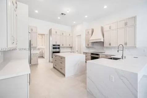 11900 SW 14th Place Davie FL 33325