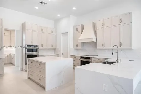 11900 SW 14th Place Davie FL 33325
