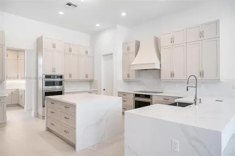 11900 SW 14th Place Davie FL 33325