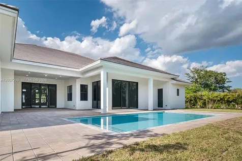 11900 SW 14th Place Davie FL 33325
