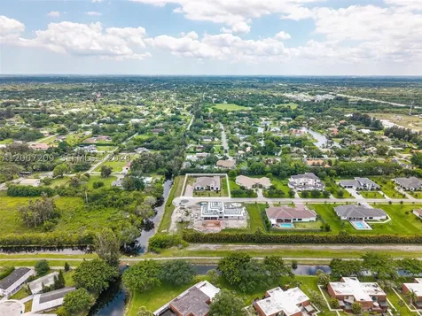 11900 SW 14th Place Davie FL 33325