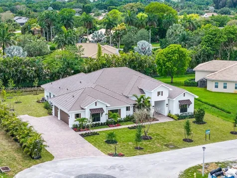 11900 SW 14th Place Davie FL 33325