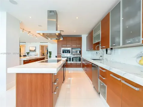 5959 Collins Avenue Miami Beach FL 33140