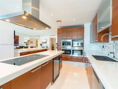 5959 Collins Avenue Miami Beach FL 33140