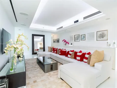 5959 Collins Avenue Miami Beach FL 33140