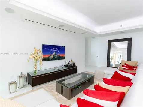 5959 Collins Avenue Miami Beach FL 33140