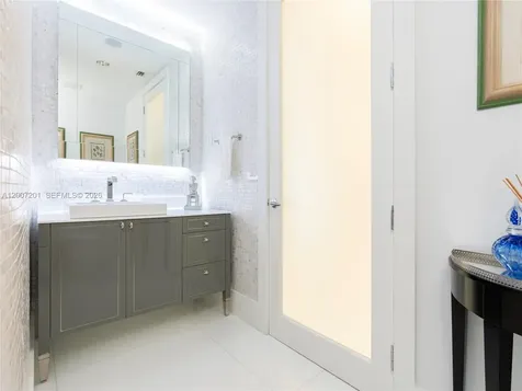 5959 Collins Avenue Miami Beach FL 33140