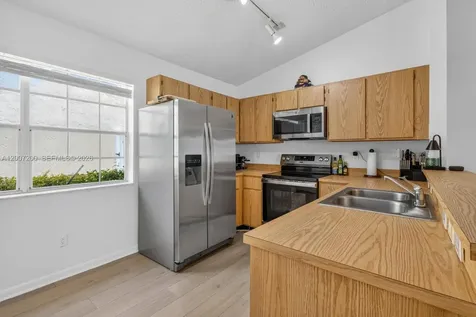 11804 NW 13th Street Pembroke Pines FL 33026