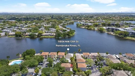 11804 NW 13th Street Pembroke Pines FL 33026