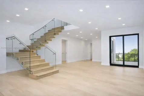 2000 SW 18th Avenue Fort Lauderdale FL 33315