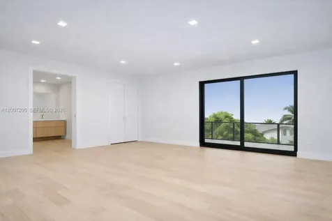 2000 SW 18th Avenue Fort Lauderdale FL 33315