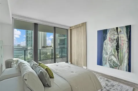 650 NE 32nd Street Miami FL 33137
