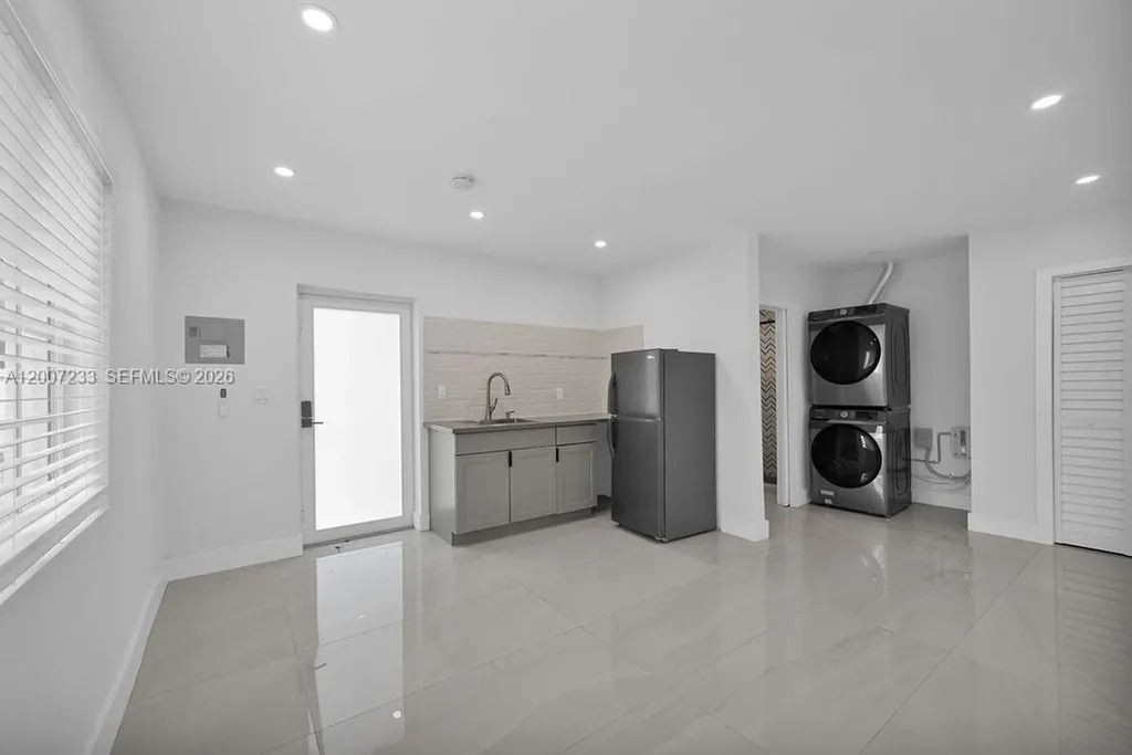570 NW 48th Street Miami FL 33127