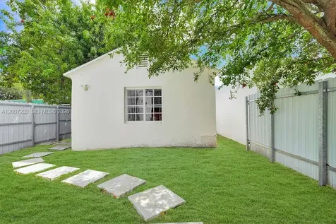 570 NW 48th Street Miami FL 33127