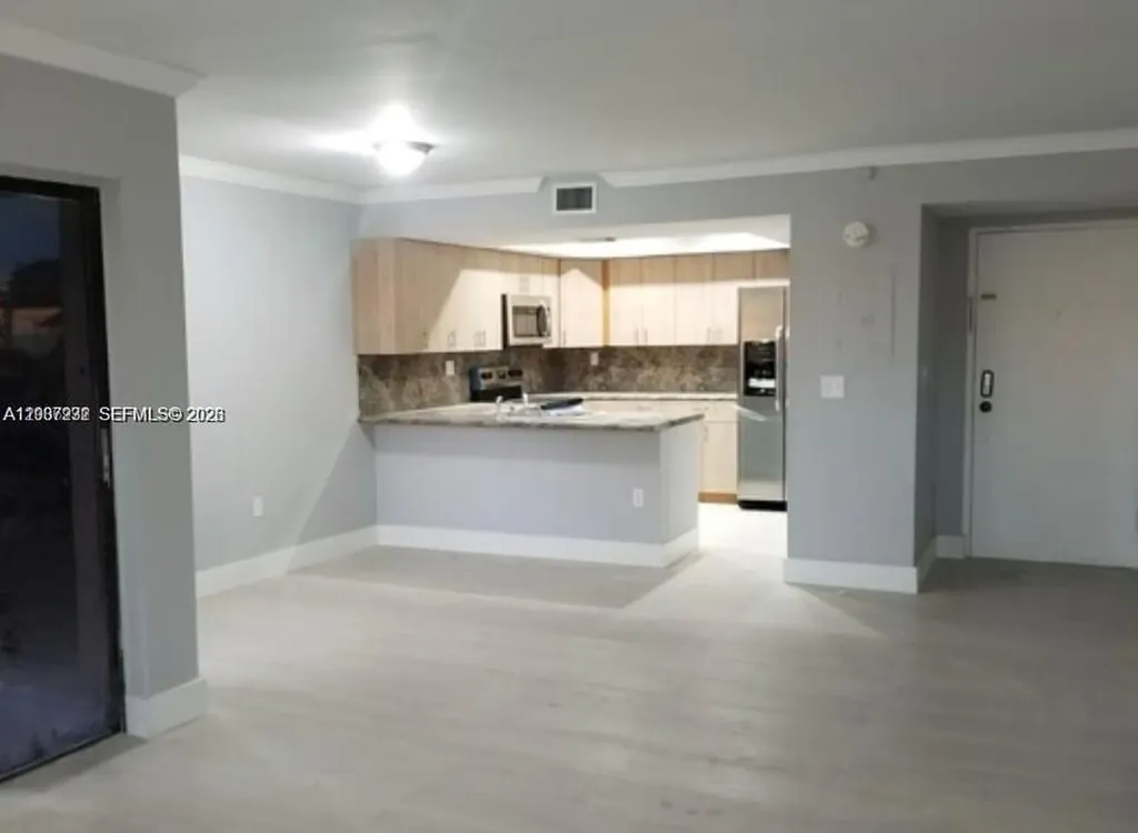 10847 NW 7th Street Miami FL 33126