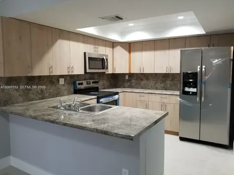 10847 NW 7th Street Miami FL 33126