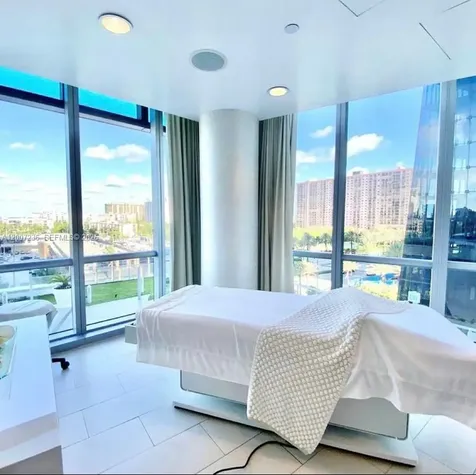 17121 Collins Avenue Sunny Isles Beach FL 33160