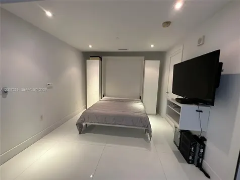 17121 Collins Avenue Sunny Isles Beach FL 33160