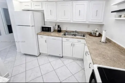2101 Atlantic Shores Boulevard Hallandale Beach FL 33009