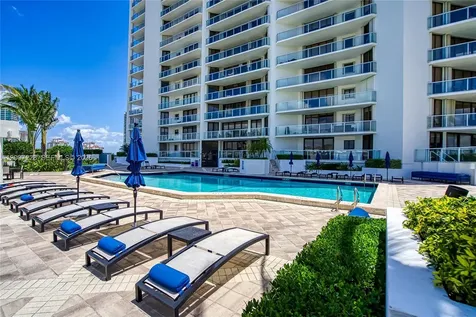Aventura FL 33180