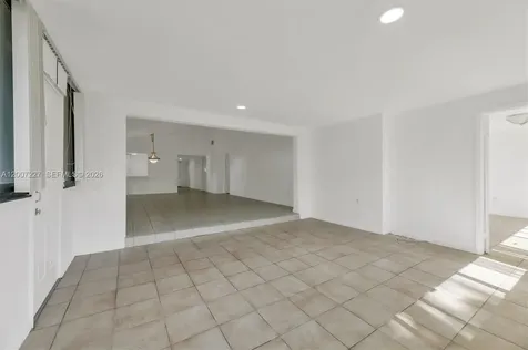 380 Fairway Circle Weston FL 33326