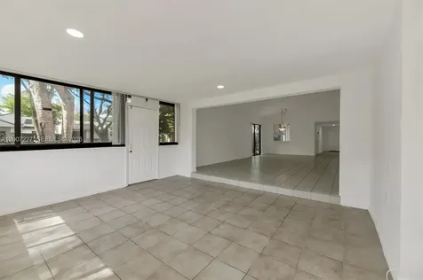 380 Fairway Circle Weston FL 33326