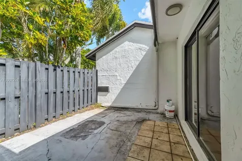 380 Fairway Circle Weston FL 33326