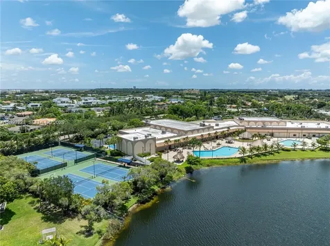 380 Fairway Circle Weston FL 33326