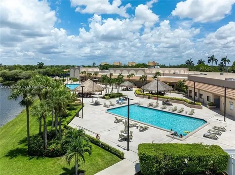 380 Fairway Circle Weston FL 33326