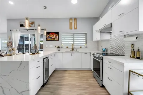 10048 SW 221st Street Cutler Bay FL 33190