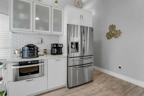 10048 SW 221st Street Cutler Bay FL 33190