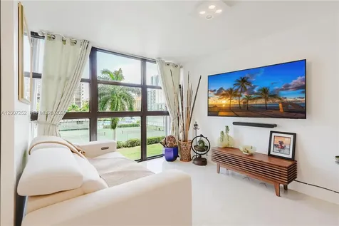 400 Leslie Drive Hallandale Beach FL 33009
