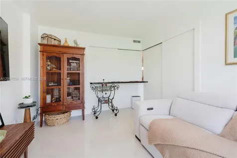 400 Leslie Drive Hallandale Beach FL 33009