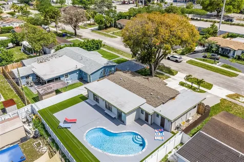 7051 Tyler Street Hollywood FL 33024