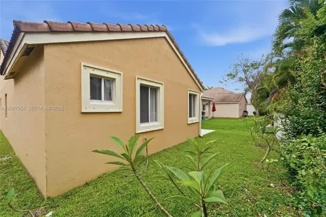 1004 Golden Cane Drive Weston FL 33327