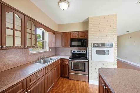 2724 Acapulco Drive Miramar FL 33023