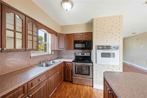 2724 Acapulco Drive Miramar FL 33023