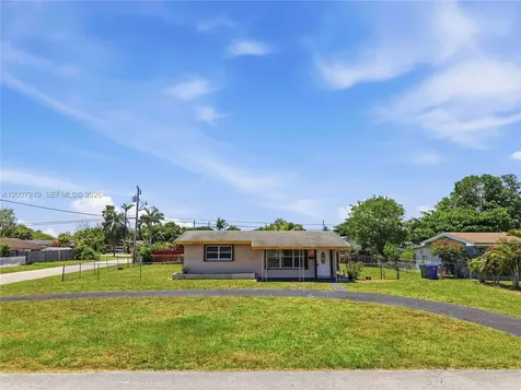 2724 Acapulco Drive Miramar FL 33023