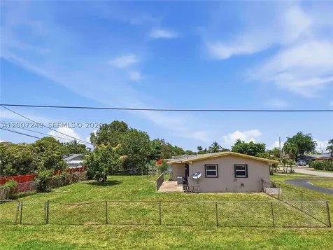2724 Acapulco Drive Miramar FL 33023