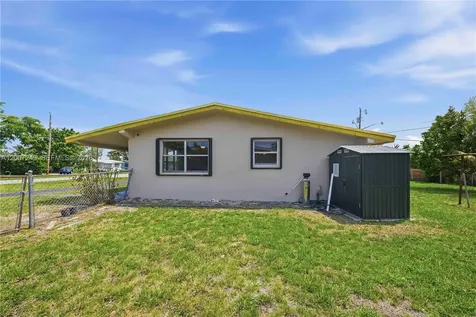 2724 Acapulco Drive Miramar FL 33023