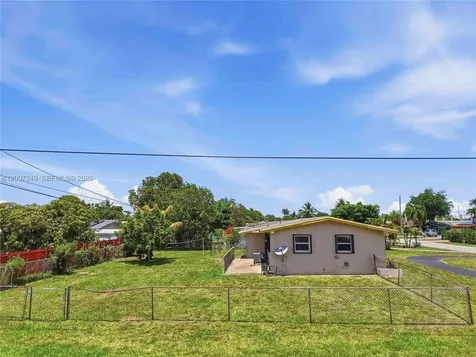 2724 Acapulco Drive Miramar FL 33023