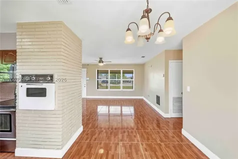 2724 Acapulco Drive Miramar FL 33023