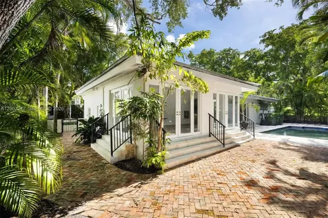 600 Santurce Avenue Coral Gables FL 33143
