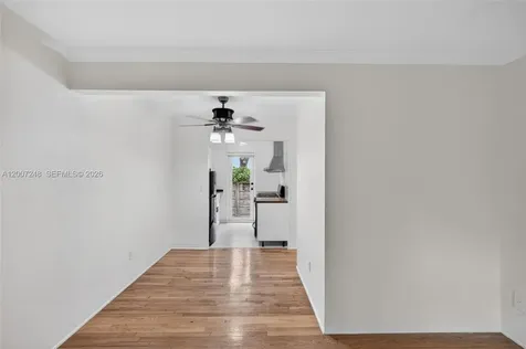 428 Collins Avenue Miami Beach FL 33139